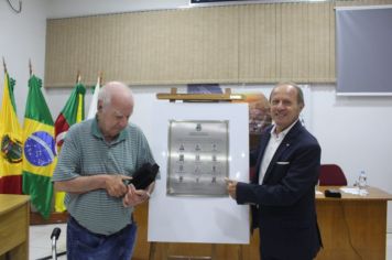 Foto - Homenagem à Comissão Emancipacionista. 