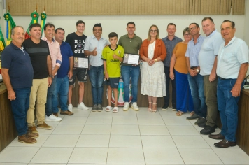 Foto - HOMENAGEM À DESPORTISTAS