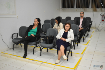 Foto - Câmara concede Certificado de Reconhecimento à Roseli Schneider