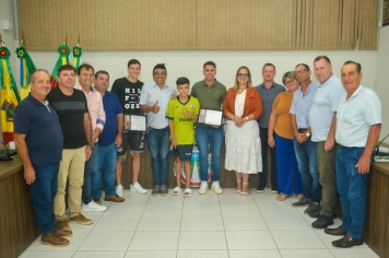 Foto - HOMENAGEM À DESPORTISTAS