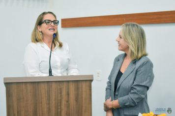 Foto - Câmara concede Certificado de Reconhecimento à Roseli Schneider