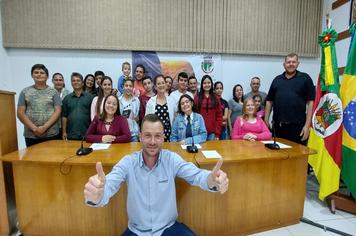Vereadores Juniors de Fazenda Vilanova realizaram a primeira sessão