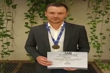 Vereador Sérgio Cenci recebe premiação em Brasília