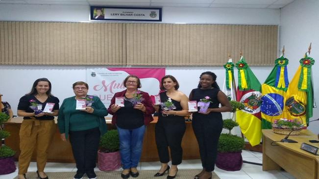 Mulheres vilanovenses foram agraciadas com o Troféu Mulher Que Faz