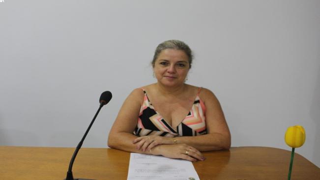 Vereadora pede melhoria para merendeiras de Fazenda Vilanova