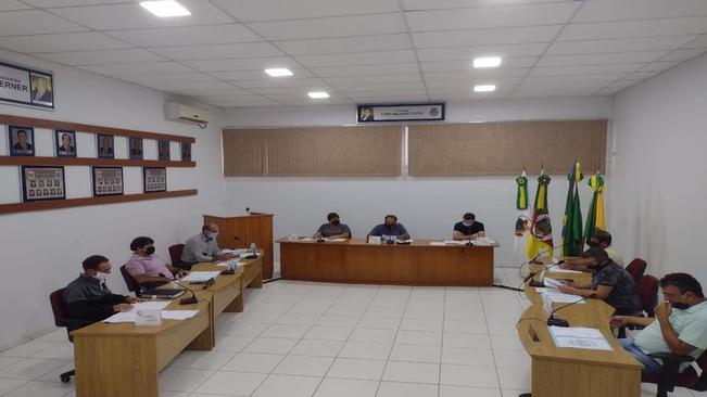 Foram aprovadas quatro indicações apresentadas pelos vereadores na sessão da Câmara de Fazenda Vilanova nesta segunda-feira, 18 de maio.