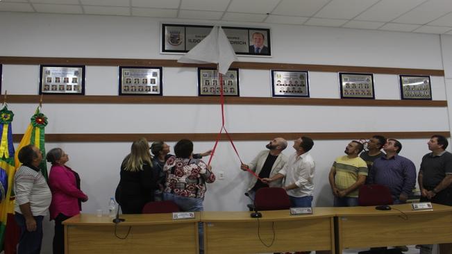 Vereadores de Fazenda Vilanova inauguraram ontem a Galeria de Vereadores Ildo Jorge Diedrich